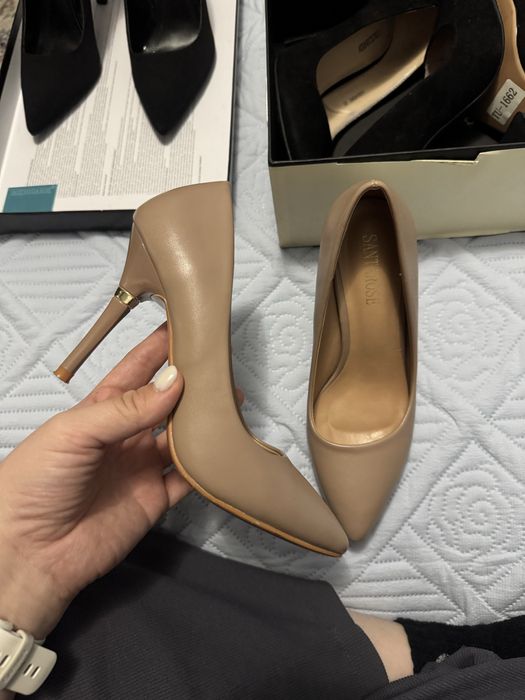 Туфли на каблуках