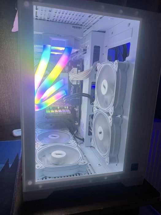 Vand pc gaming i5 12400f , rtx 3050 , 32gb ram