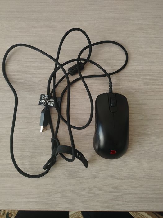 Продам мышку Zowie