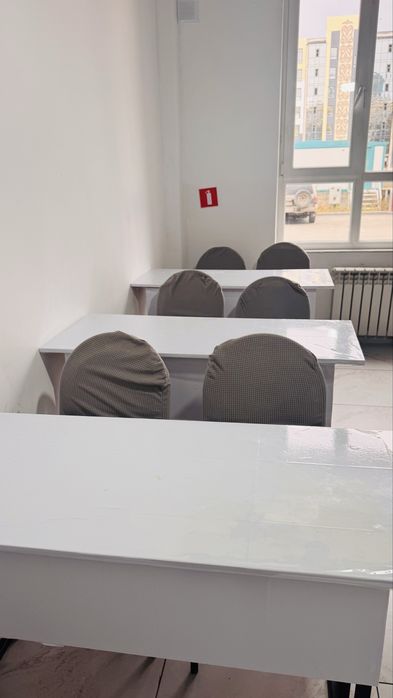 Парты школьные со стульями в комлекте
