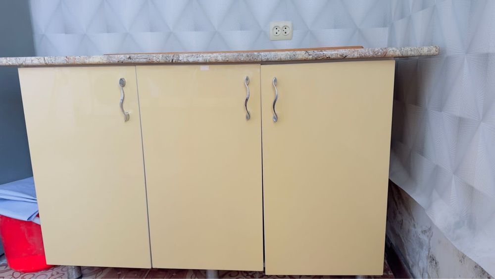 Кухонный гарнитур б/у