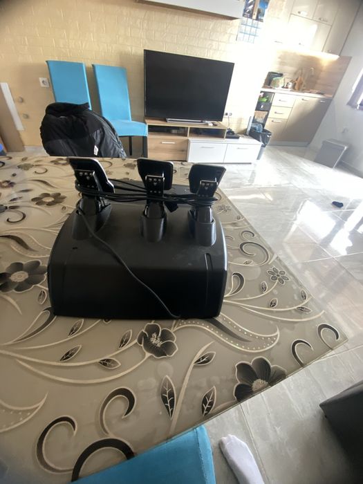 Волана е във много добро състояние и е използван много малко време