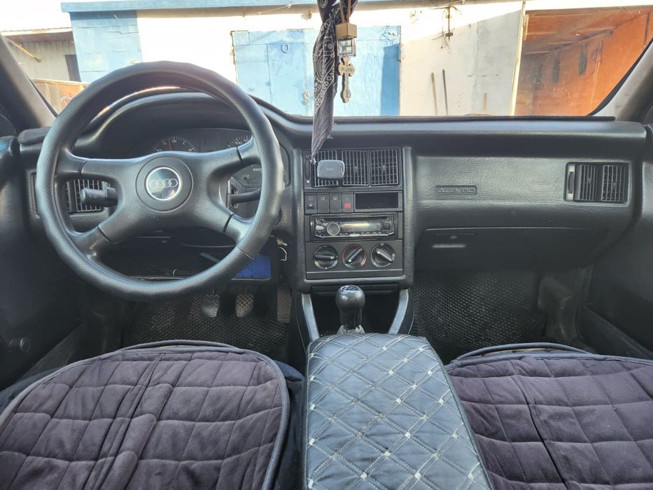 Ауди 80 1993г бензин