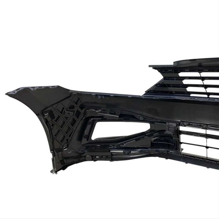 Предна броня за VW Passat B8.5 (2018+) - R с черна решетка. НА СКАЛД!