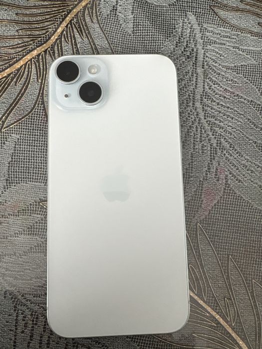 Продам айфон 15 плюс