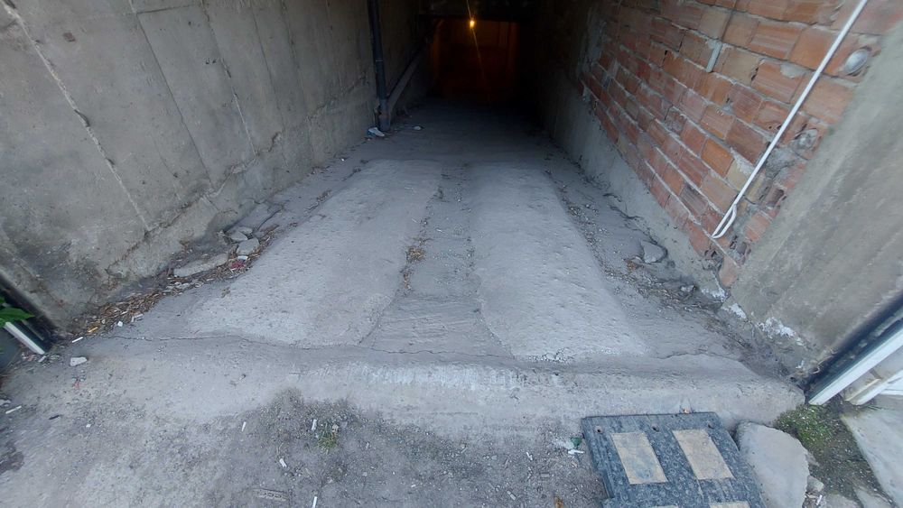 Дава се под наем Гараж / Паркомясто в София, Зона Б-5 - 16 кв.м за 153 € - Снимка #6