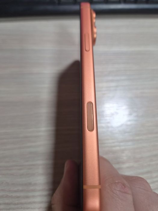 Iphone 17 pro max 256 gb orange naxtga srochna aybi yo umuman 100%