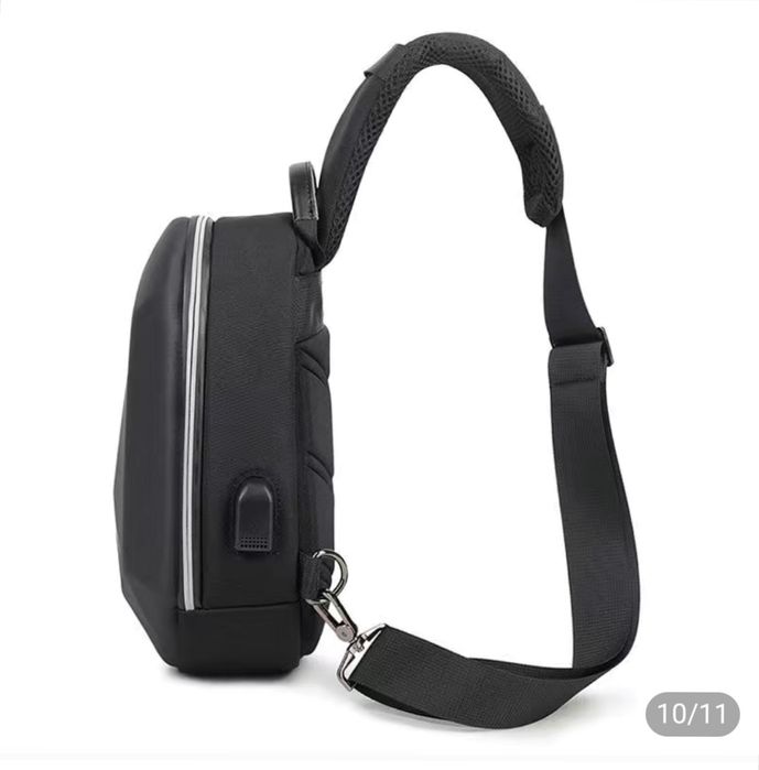 Сумка от бренда Aliencross