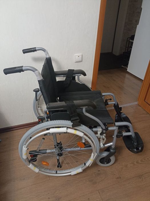 Срочно продам коляску инвалидную. Новую
