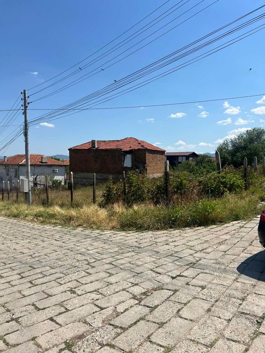 Недвижим имот парцел