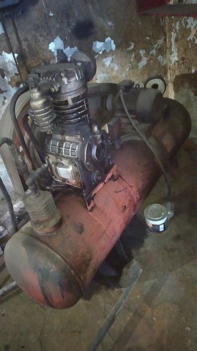 Продам компрессор