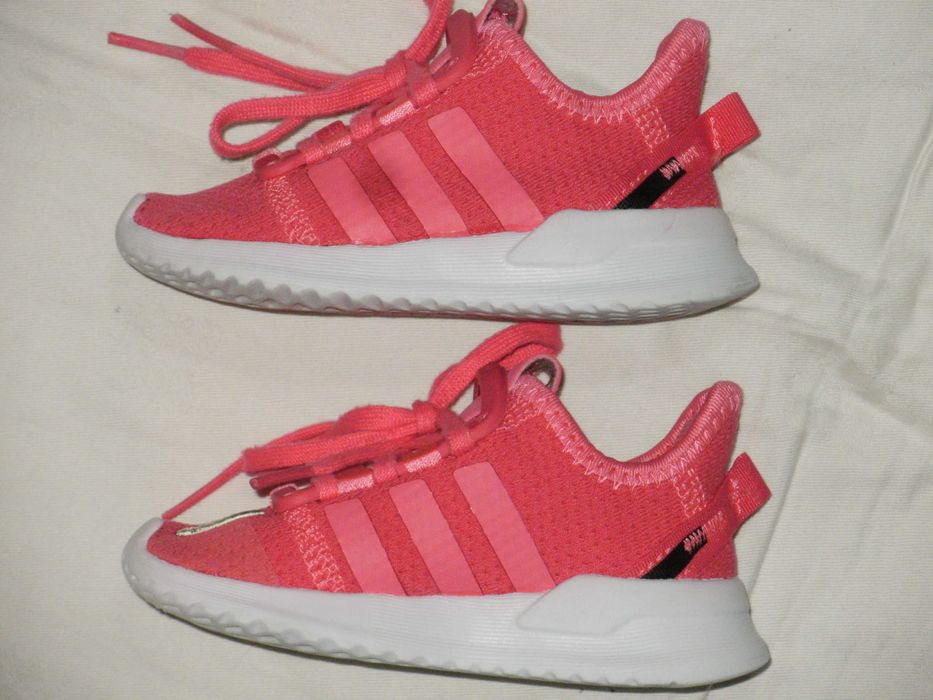 ADIDAS оригинални детски маратонки 22