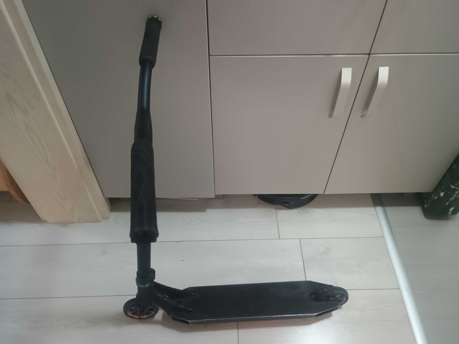 Trotineta pentru sărituri Ehtic
