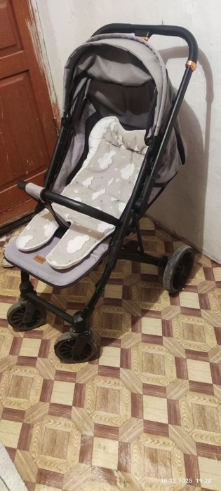 Коляска детский сотилади