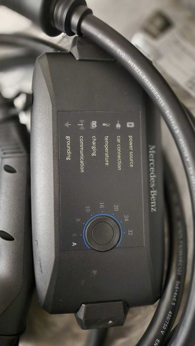 Statie incarcare masini electrice Mercedes 3 in 1 Flexible PRO 32A/ 22kw/h (220v, 380v si statie publica cu un singur cablu))