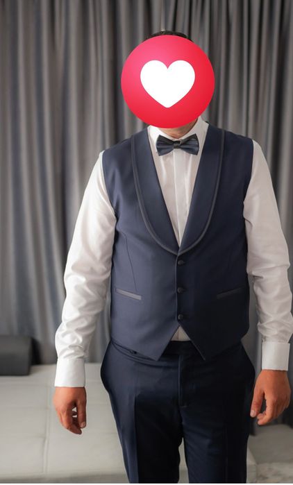 Vând costum de mire !