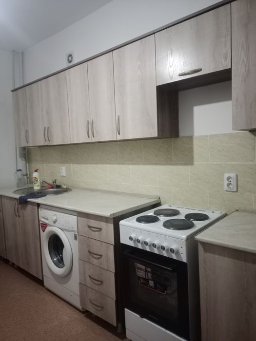 Сдам 1-ю квартиру в районе Карагайлы  в месяц 100 000 тенге + ком усл