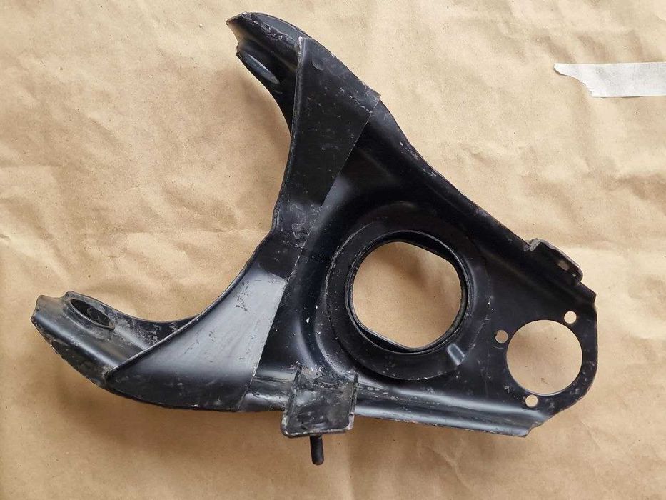 Долен ляв носач Лада 2101-07