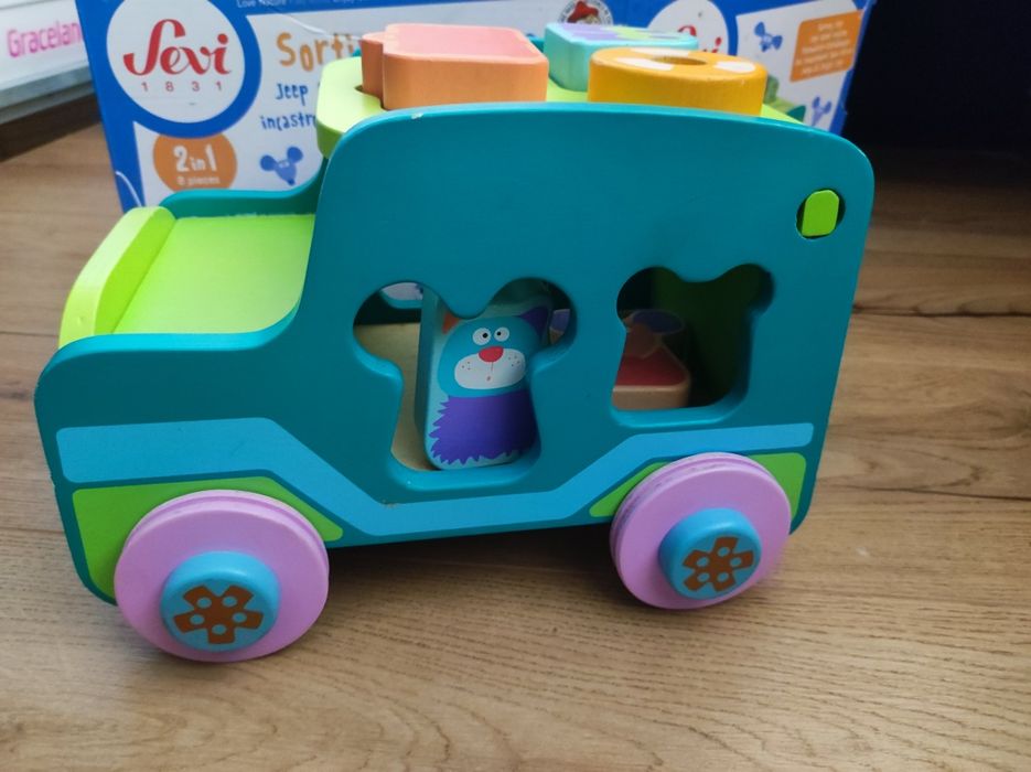 Дървен сортер и кола за бутане 2в1