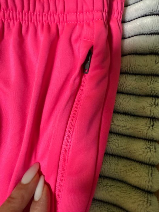 Дамско долнище с ципче на крачола