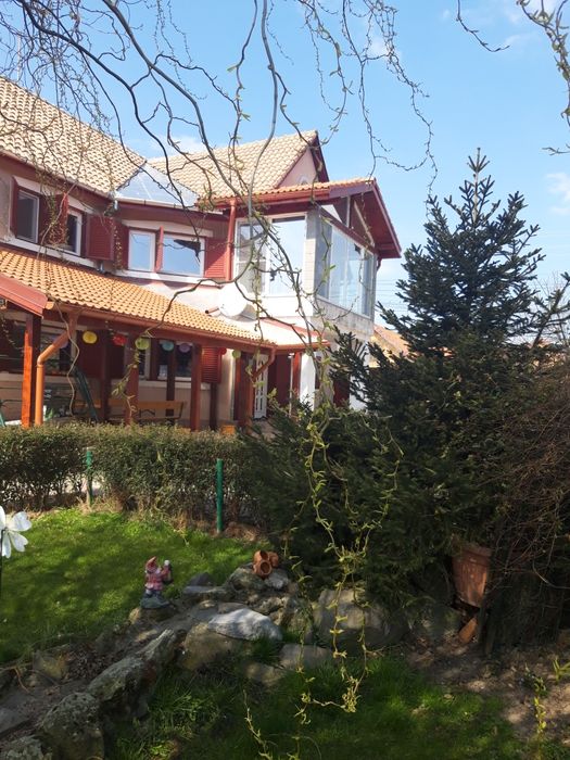 Casa de vanzare cu etaj la o distanta de 30 km de Timisoara.