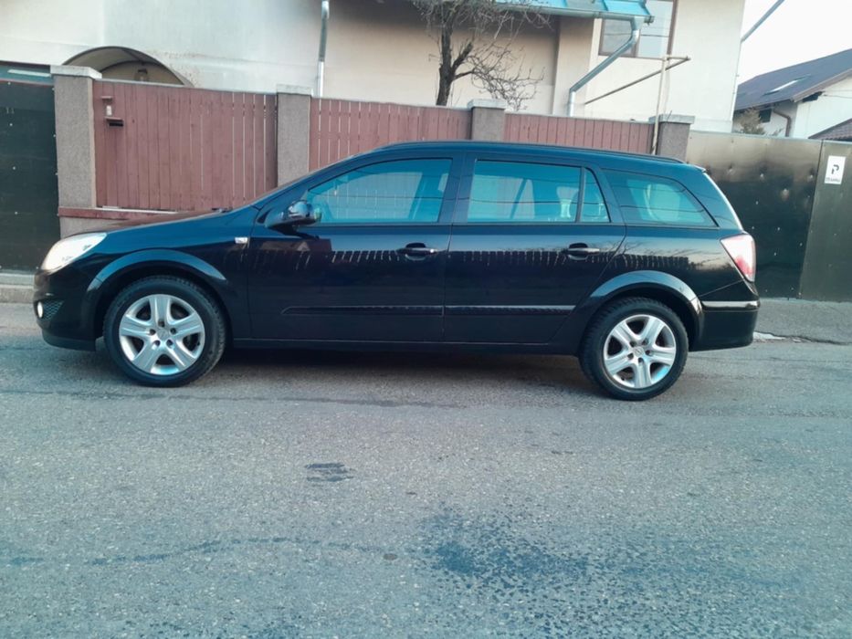 Opel astra 1.6 benzină 116cp,  fab 2010, euro 4,  navigație!
