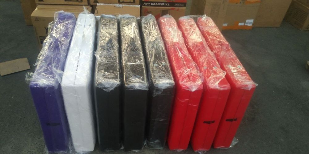 Kushetka etajerka stul