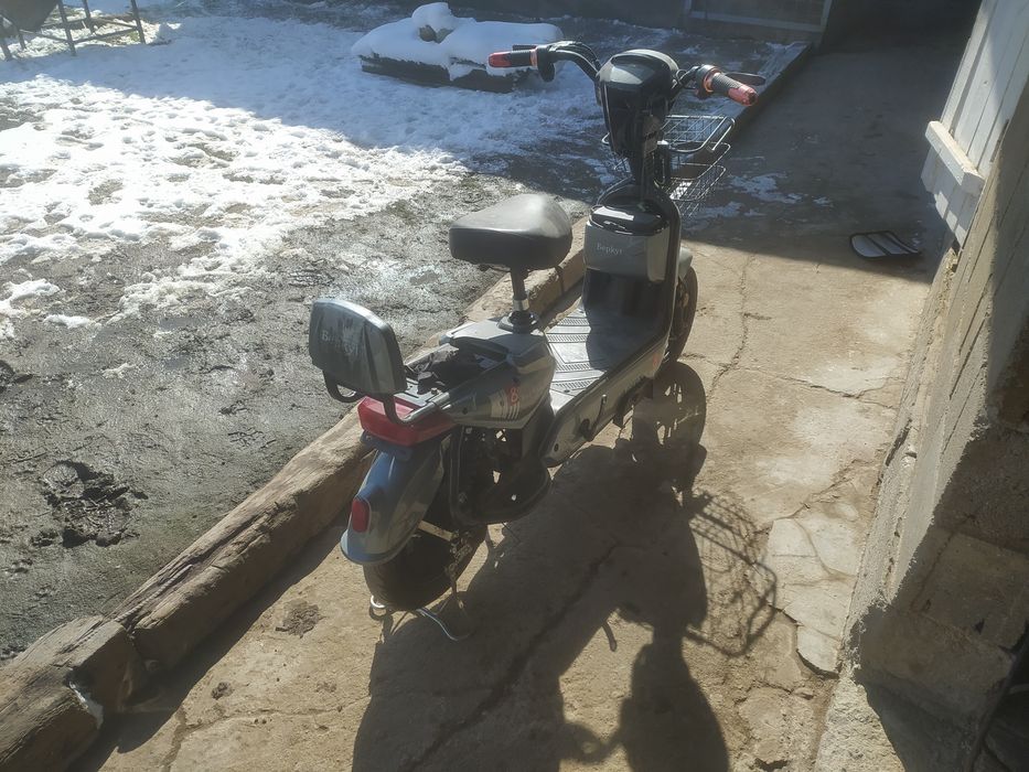 Электро самокат продаю