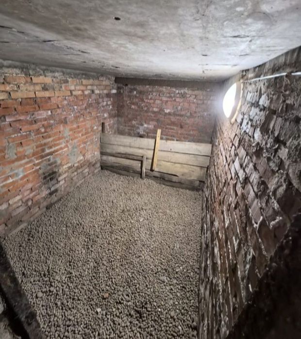 Продам большой гараж