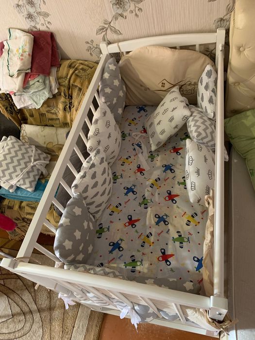 Детская кроватка