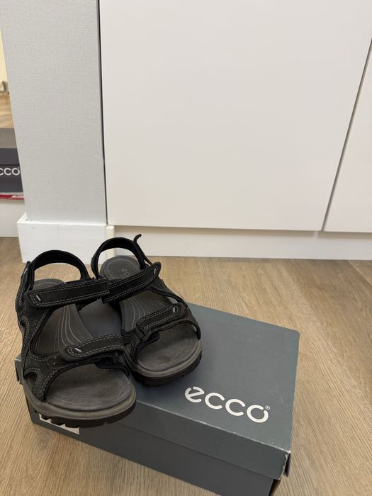 Продам обувь фирменную