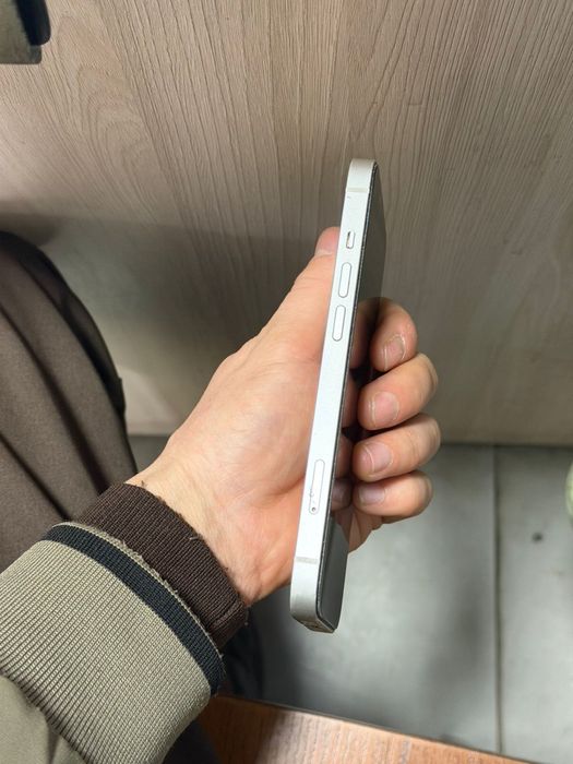 Айфон 13 без каропка