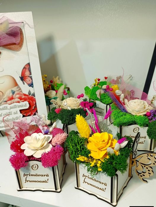 Decorațiuni handmade mărțișor