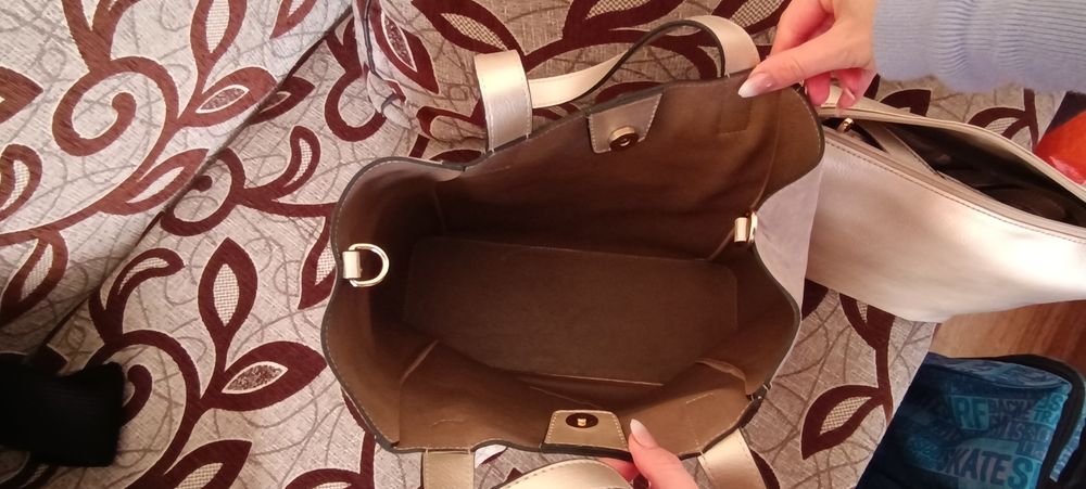 Кожена дамска чанта