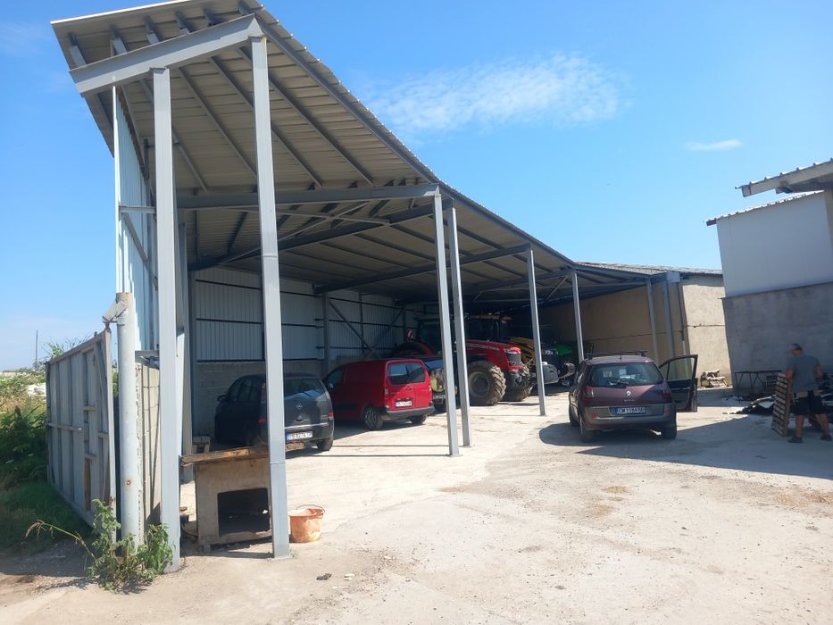 Метални конструкции - халета,навеси,зърнобази и др.