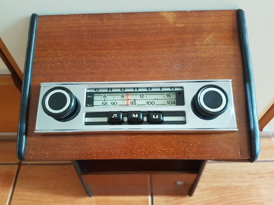 Consola centrala lemn / capitonaj Oldtimer  , retro auto , radio
