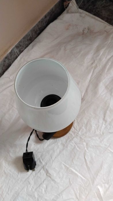 Настолни лампи метал и дърво