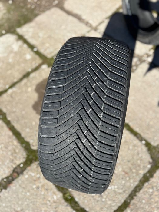 2 бр гуми Continental 245x40x18 all season