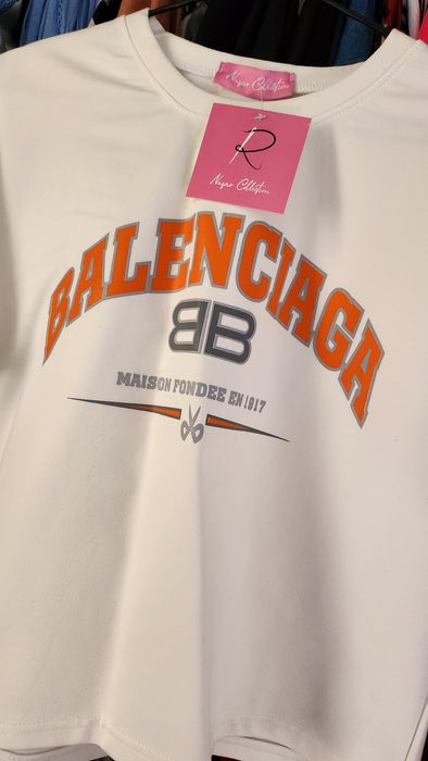 Футболка для модных девушек