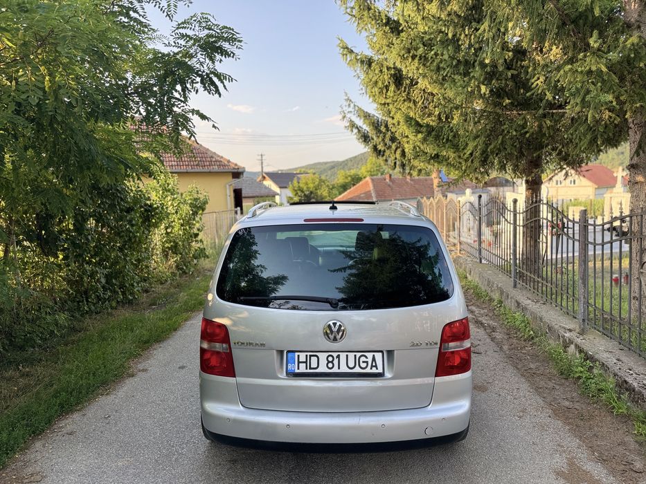 VOLKSWAGEN Touran 2006 — imagine 4