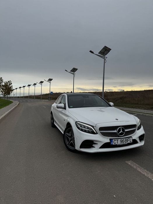 Mercedes-Benz C Dețin masina de un an si jumatate, unic proprietar pe Romania.