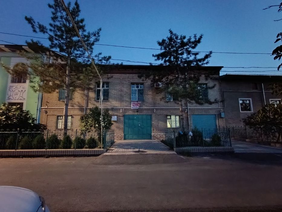Srochna uy sotiladi Kotta qani