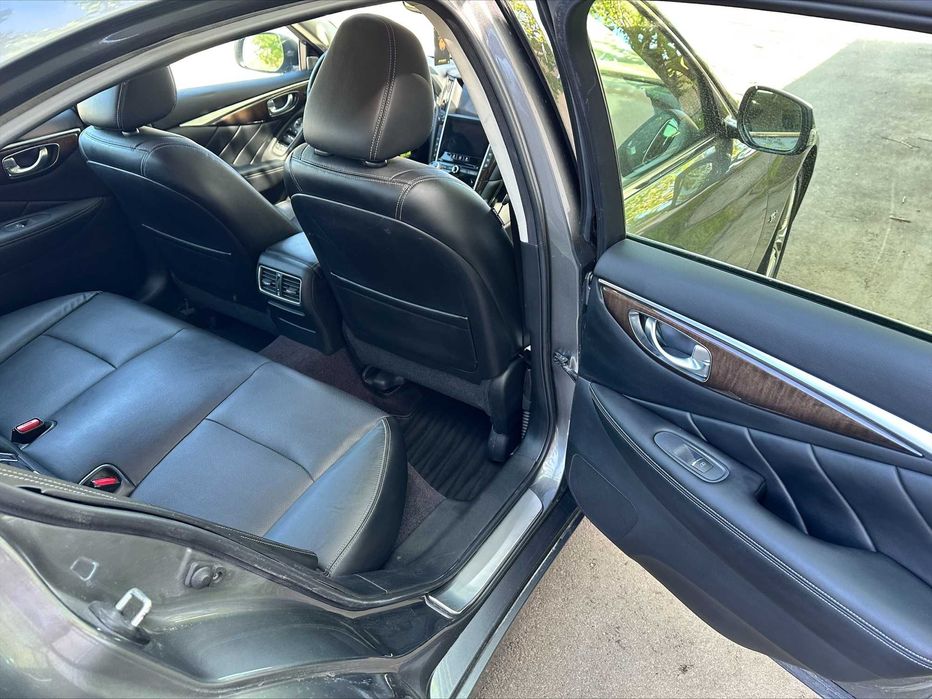 Infiniti Q50 3.0t