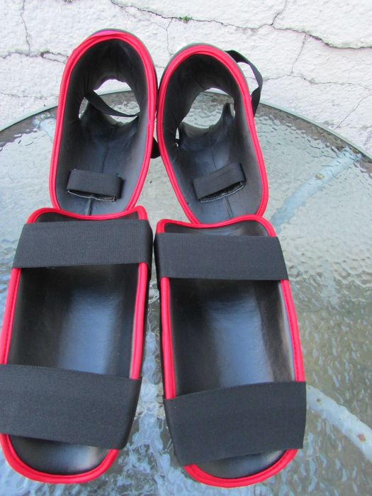 Екипировка за карате - кик бокс Pro Champ - FMA