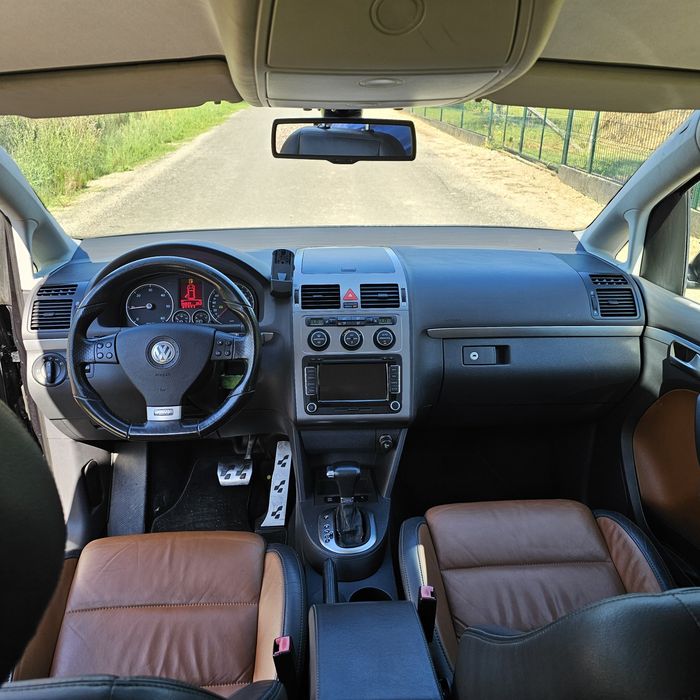 VW Touran R Line 2.0 TDI