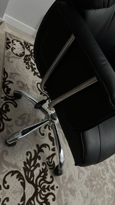 Кресло руководителя, офисное