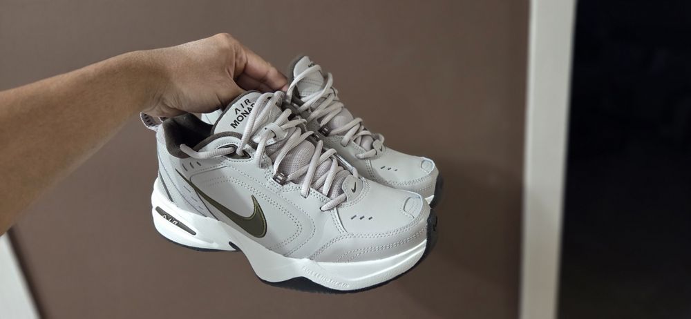 Кроссовки Nike Air Monarch 4
