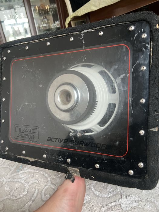 Саббуфер отлично работает реально качает