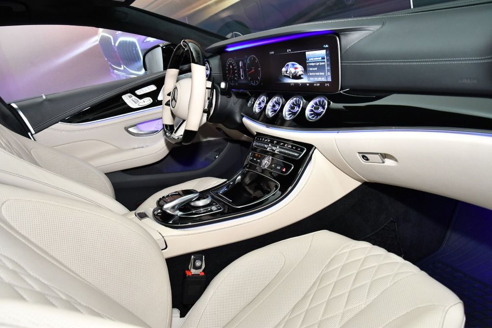 Mercedes-Benz CLS 350d 4MATIC/ FullLed / Trapa / Burmester / Camere360