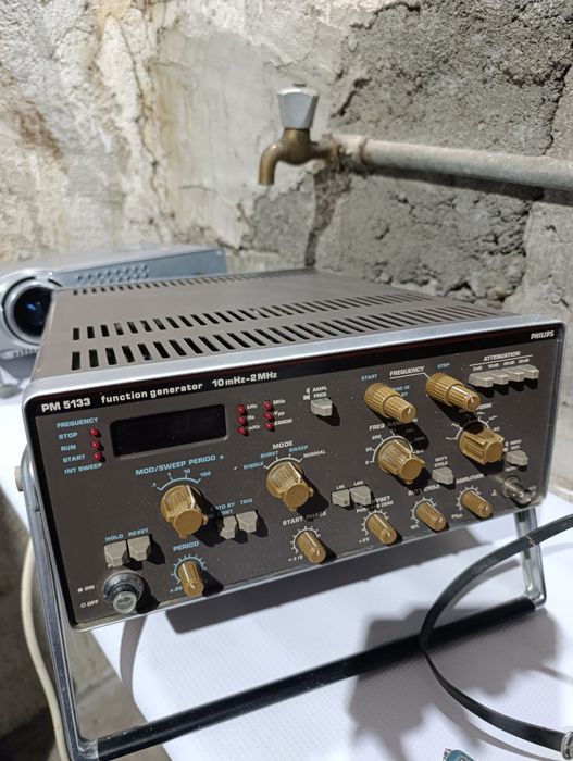 Philips PM5133 Function Generator – лабораторен генератор на сигнали